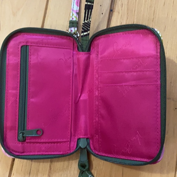 Vera Bradley Olivia Pink All In One Wristlet - Picture 5 of 9